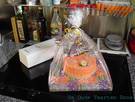 009_20090724 Vrolijke rozen taart (2)